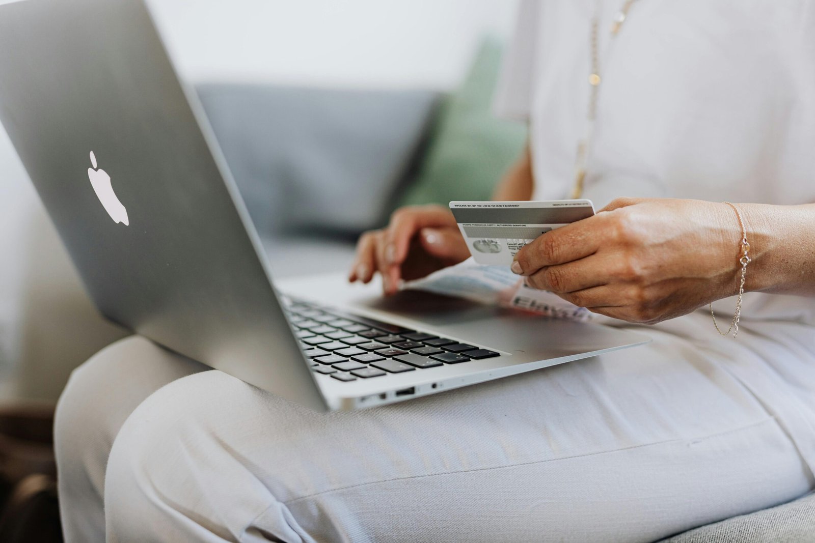 Diferencias Clave entre Dropshipping y Ecommerce